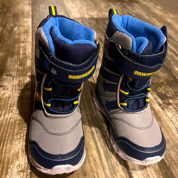 Light UP Blue Nickelodeon Paw Patrol Snow Boots Winter Boots Size 8T barely worn - Picture 2 of 6